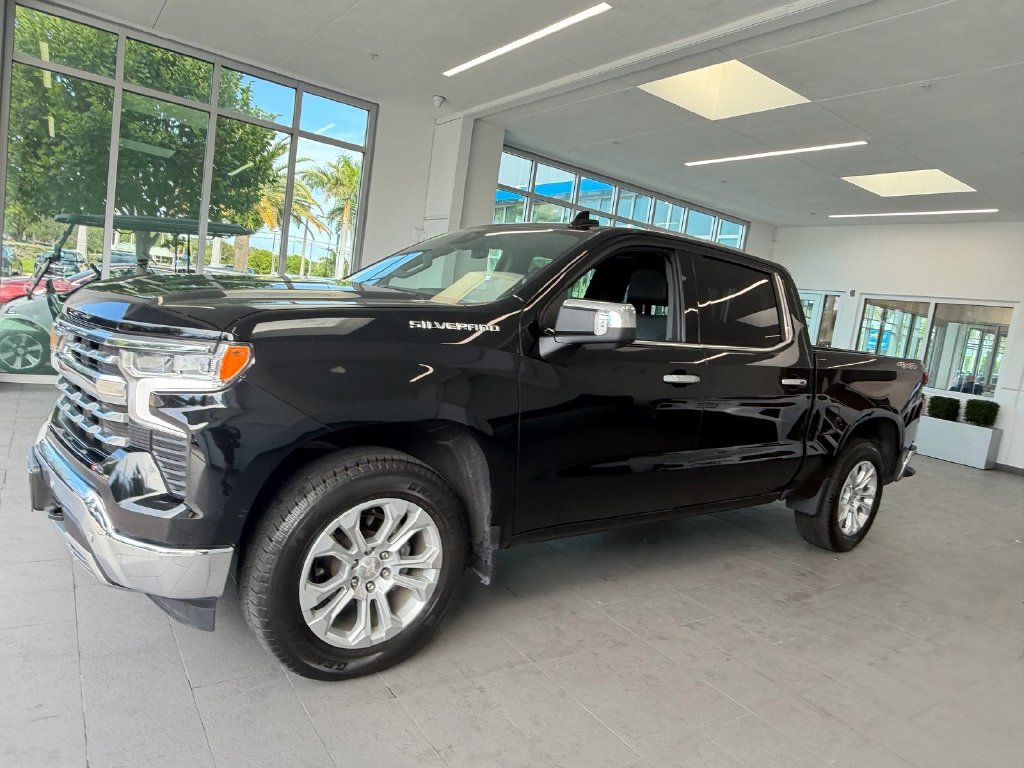 Certified 2022 Chevrolet Silverado 1500 LTZ w/ LTZ Premium Package AWD/4WD image 3