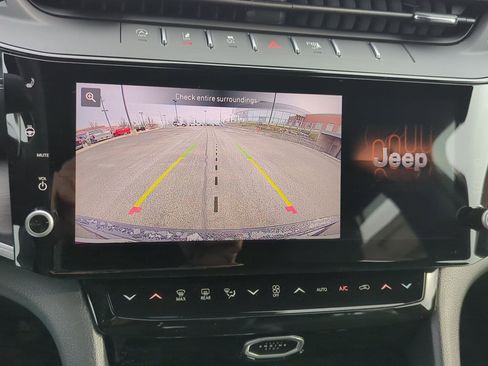 New 2026 Jeep Grand Cherokee Altitude AWD/4WD image 20