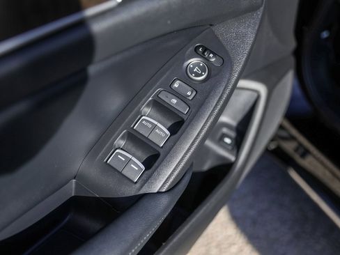 Used 2018 Honda Accord EX image 23