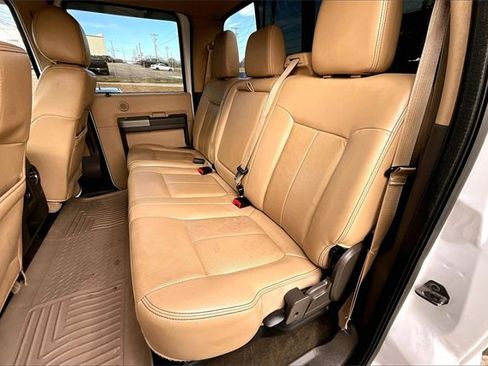 Used 2014 Ford F250 Lariat w/ Lariat Interior Package image 19