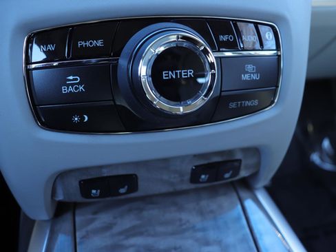 Used 2020 Acura RLX Sport Hybrid w/ Advance Pkg image 35