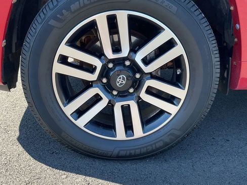 Used 2020 Toyota 4Runner Limited image 9