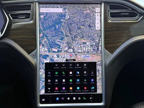 Used 2015 Tesla Model S 85D image 23