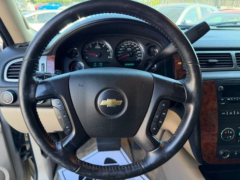 Used 2007 Chevrolet Suburban LT w/ LT Preferred Equipment Group AWD/4WD image 42