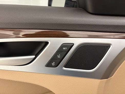 Used 2019 Genesis G80 3.8 RWD image 26