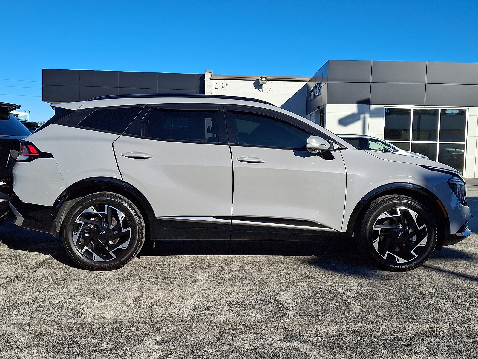 Certified 2024 Kia Sportage SX AWD/4WD image 6