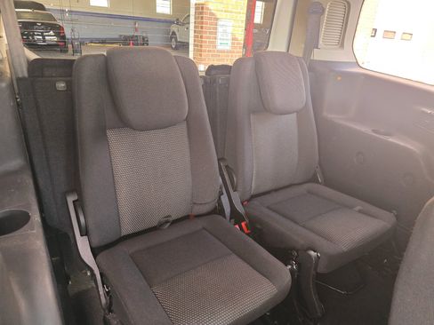 Used 2018 Ford Transit Connect XL image 16