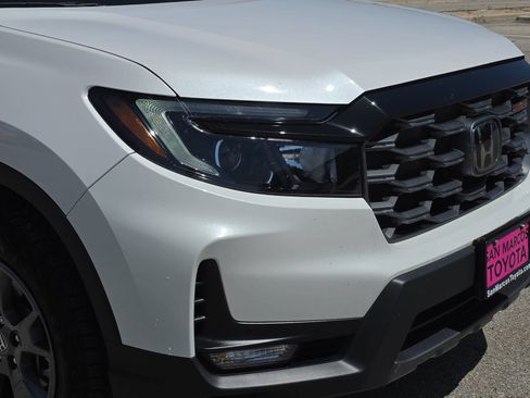 Used 2024 Honda Passport TrailSport image 27
