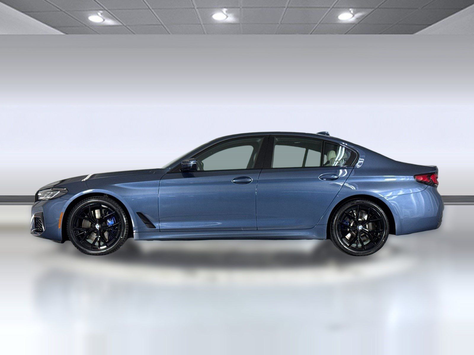 Used 2023 BMW 540i w/ M Sport Package RWD image 2