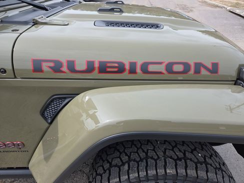 New 2026 Jeep Gladiator Rubicon w/ Steel Power Dome Hood Package AWD/4WD image 40