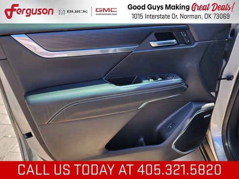 New 2026 GMC Acadia Elevation w/ Elevation Premium Package FWD image 13