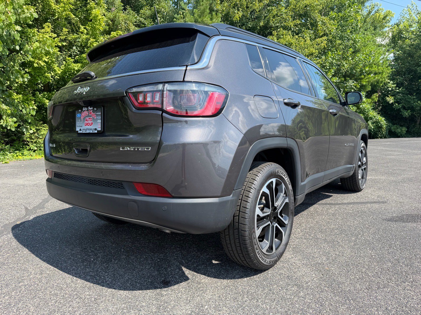 Used 2024 Jeep Compass Limited AWD/4WD image 15