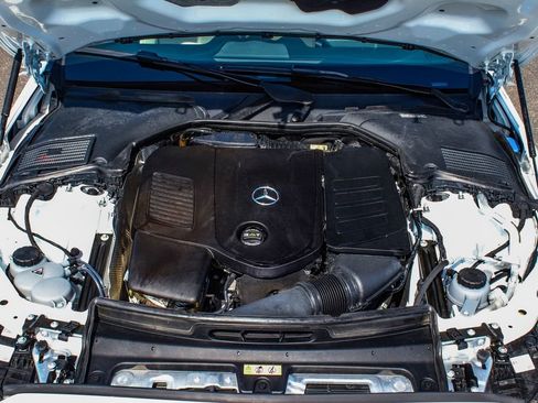 Used 2025 Mercedes-Benz C 300 4MATIC Sedan image 42