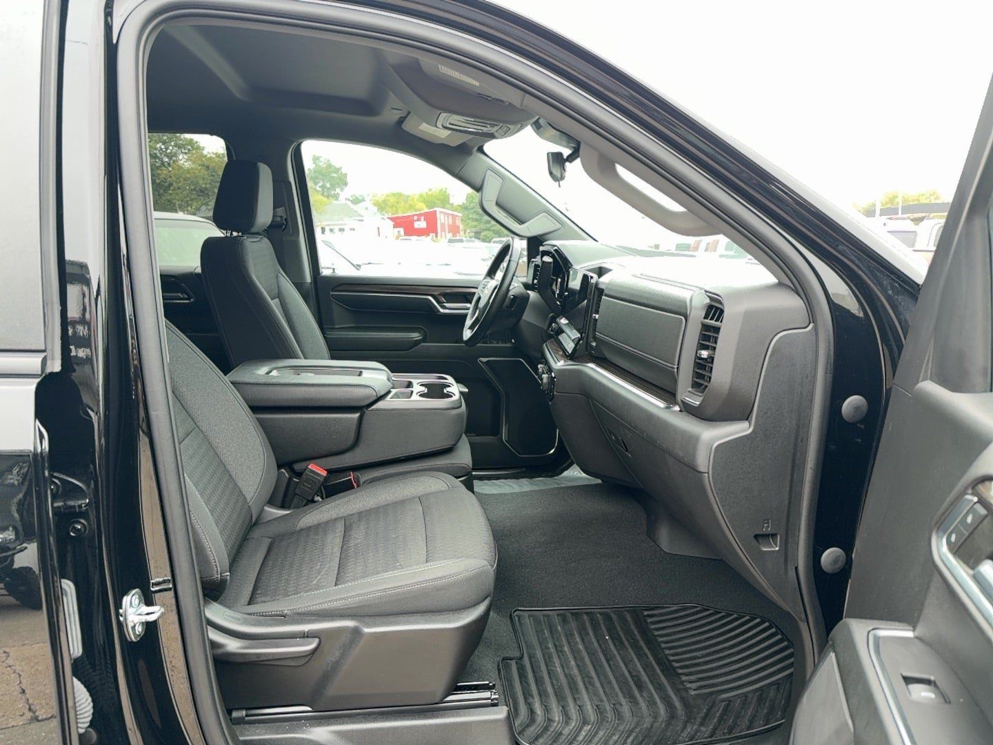 Used 2023 Chevrolet Silverado 1500 LT AWD/4WD image 24