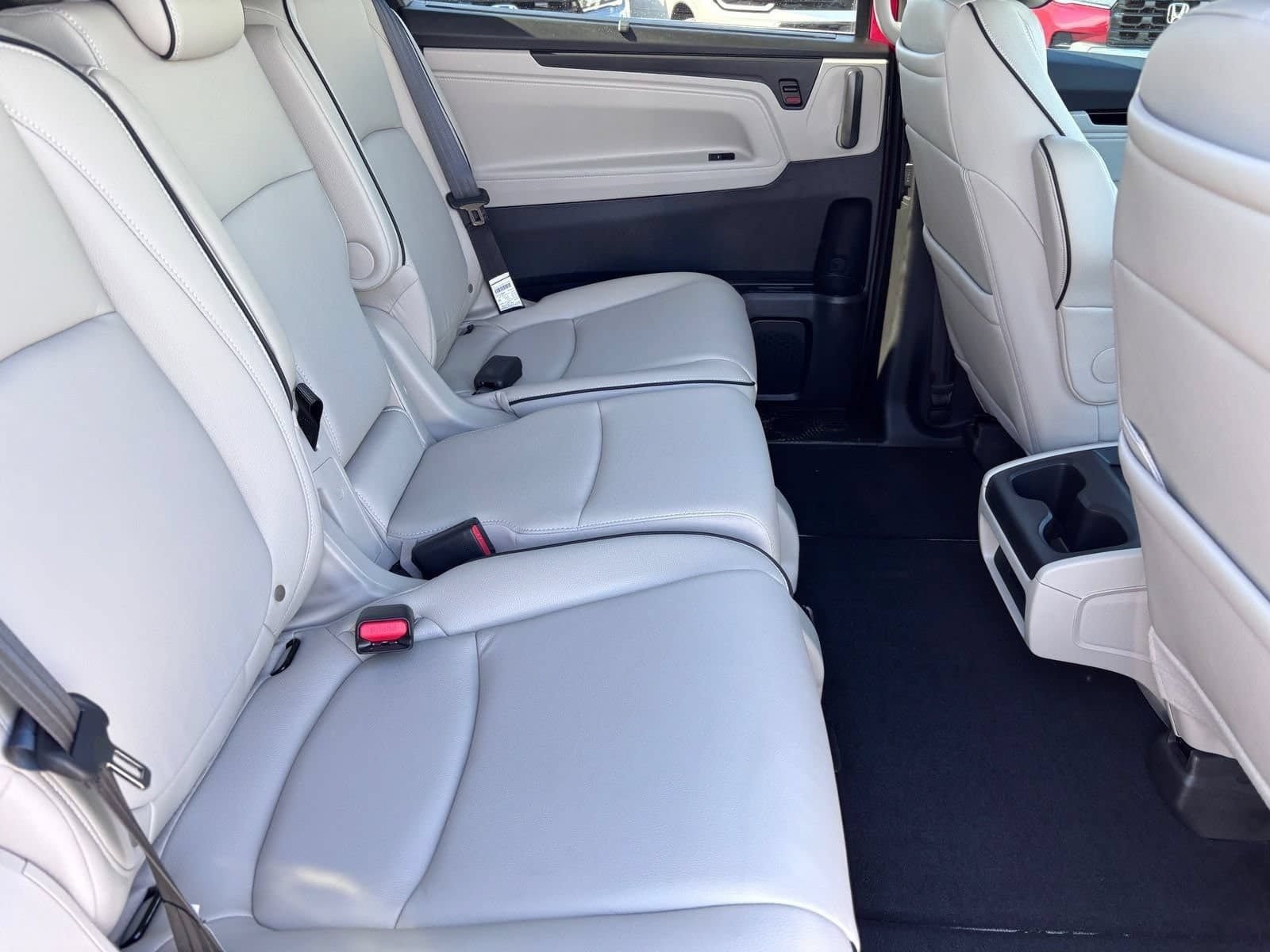 New 2026 Honda Odyssey Touring image 12
