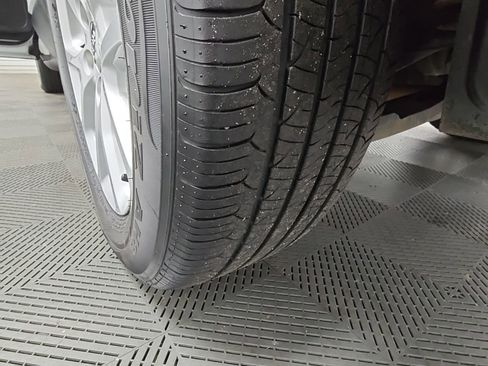 Used 2016 Jeep Cherokee Sport image 37