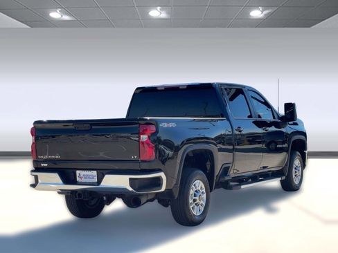 Used 2025 Chevrolet Silverado 2500 LT w/ Convenience Package image 9
