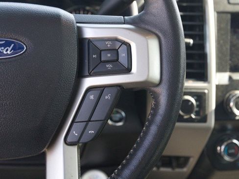 Used 2020 Ford F150 Lariat image 23