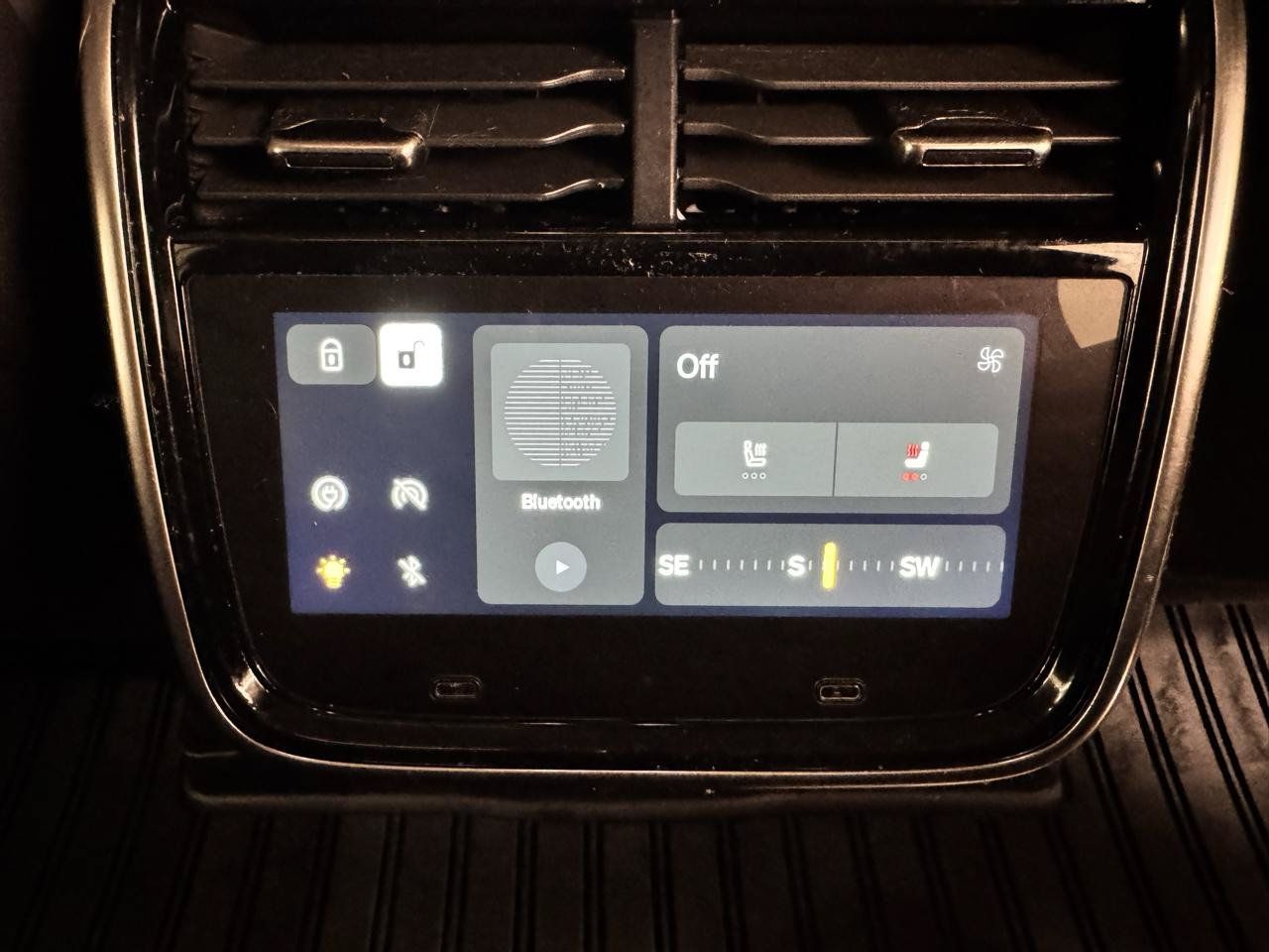 Used 2022 Rivian R1S Launch Edition Quad AWD/4WD image 26