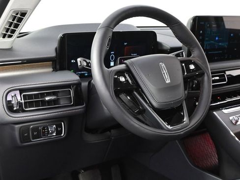 New 2026 Lincoln Aviator Reserve image 11