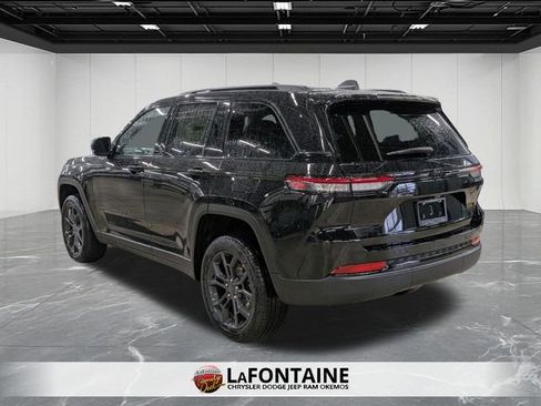 New 2025 Jeep Grand Cherokee Limited image 3