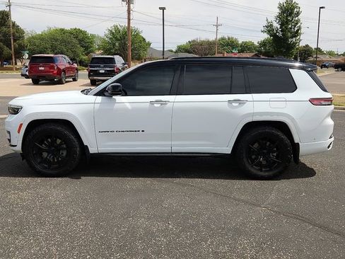 Used 2023 Jeep Grand Cherokee L Summit AWD/4WD image 2