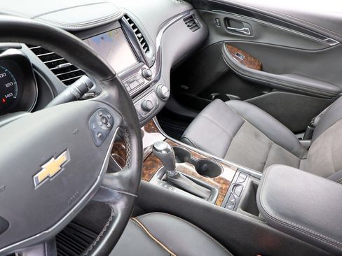 Used 2014 Chevrolet Impala LT image 38
