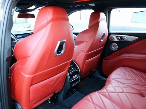 Used 2023 BMW XM image 25