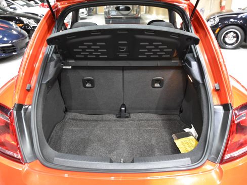 Used 2019 Volkswagen Beetle 2.0T S image 37