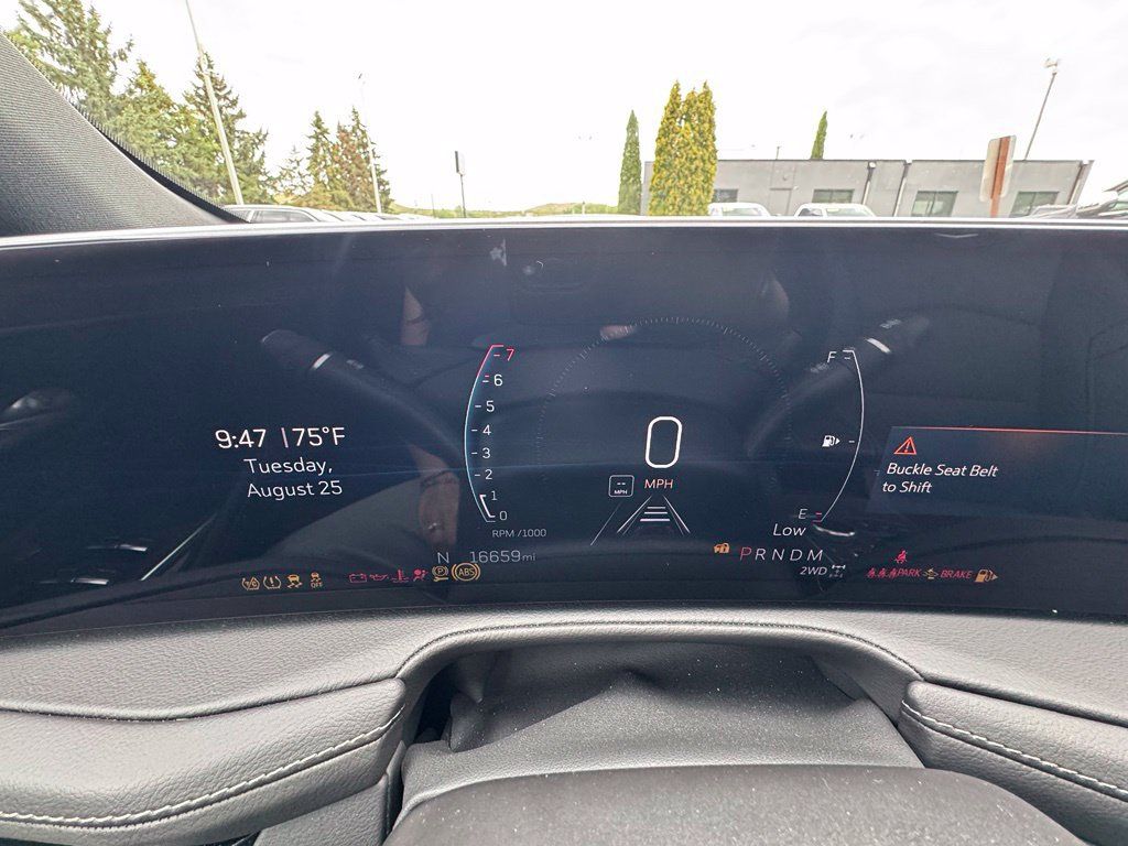 Used 2024 Cadillac XT4 Premium Luxury w/ Technology Package AWD/4WD image 25