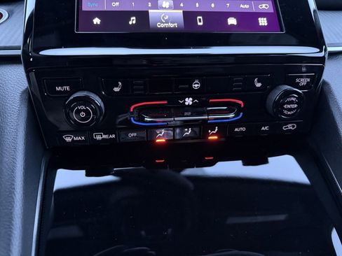 Used 2024 Jeep Grand Cherokee Laredo w/ Luxury Tech Group I image 24