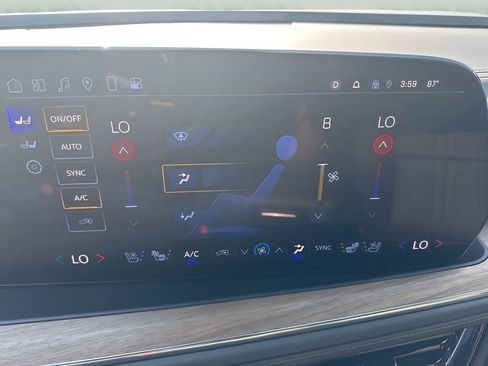 Used 2025 Chevrolet Tahoe High Country w/ Sun And Tow Package image 22