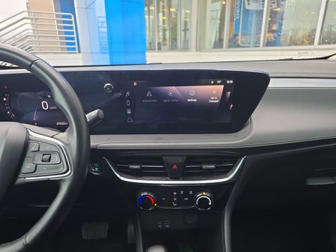 Used 2024 Buick Encore GX Sport Touring image 23