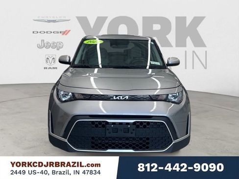 Used 2023 Kia Soul LX w/ LX Technology Package FWD image 8