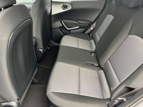 Used 2025 Kia Soul LX w/ LX Technology Package FWD image 29
