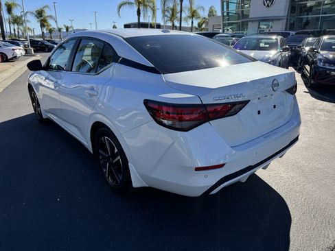 Used 2025 Nissan Sentra SV image 8