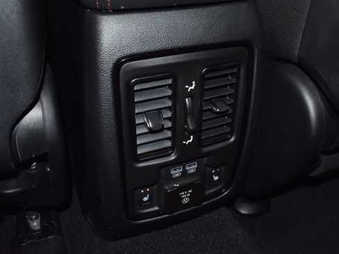 Used 2025 Dodge Durango R/T w/ Blacktop Package AWD/4WD image 19