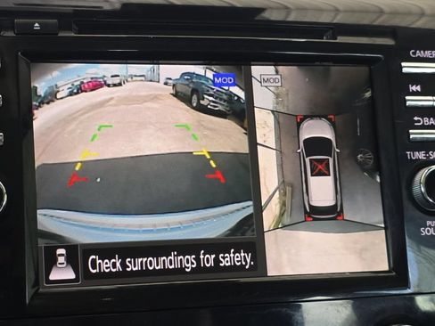 Used 2022 Nissan Murano Platinum FWD image 17
