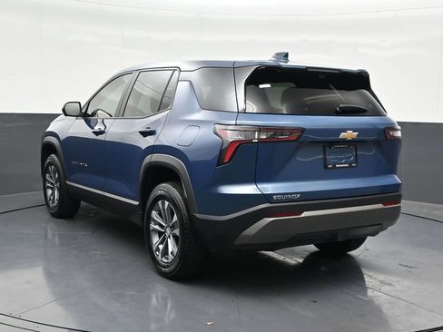 Used 2025 Chevrolet Equinox LT w/ Safety and Technology Package FWD image 3
