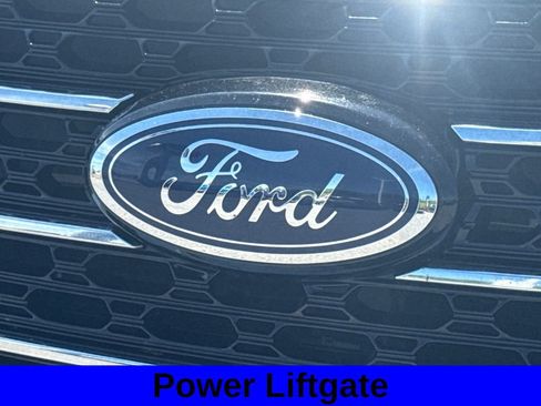 Used 2021 Ford Explorer XLT w/ Equipment Group 202A AWD/4WD image 16