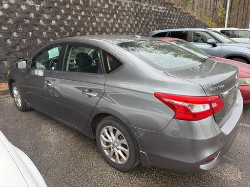 Used 2018 Nissan Sentra SV image 2