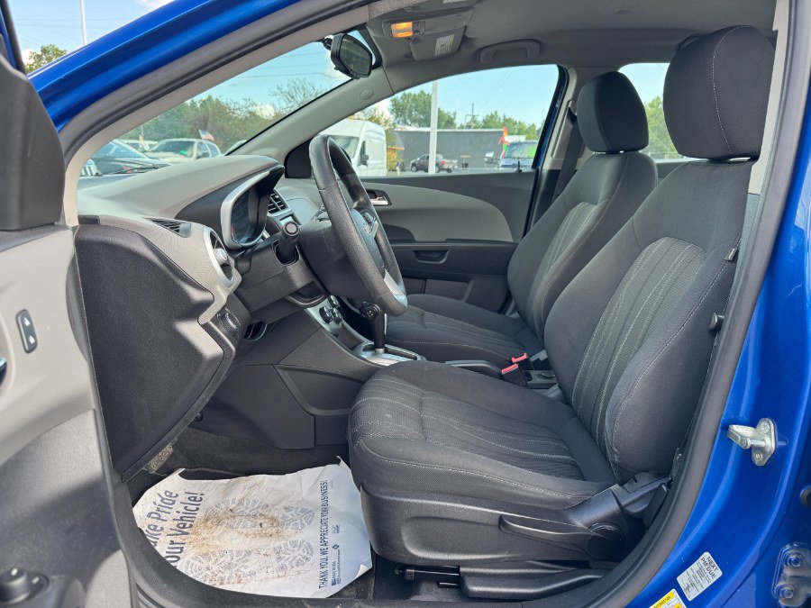 Used 2017 Chevrolet Sonic LT FWD image 15