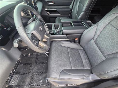 Used 2025 Toyota Tundra Limited image 14