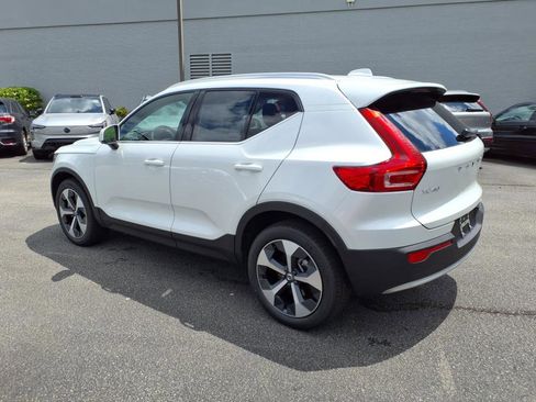 New 2025 Volvo XC40 B5 Core w/ Protection Package Premier image 7