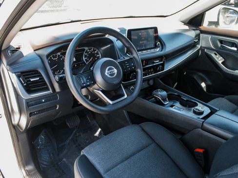 Used 2021 Nissan Rogue SV AWD/4WD image 8