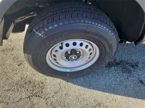 New 2025 Ford Bronco image 9