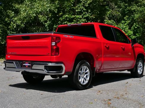 Used 2025 Chevrolet Silverado 1500 LT AWD/4WD image 9
