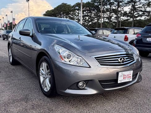Used 2010 INFINITI G37 x Sedan w/ Premium Pkg AWD/4WD image 3