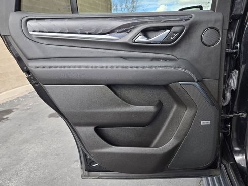 Used 2021 GMC Yukon Denali w/ Denali Premium Package image 34