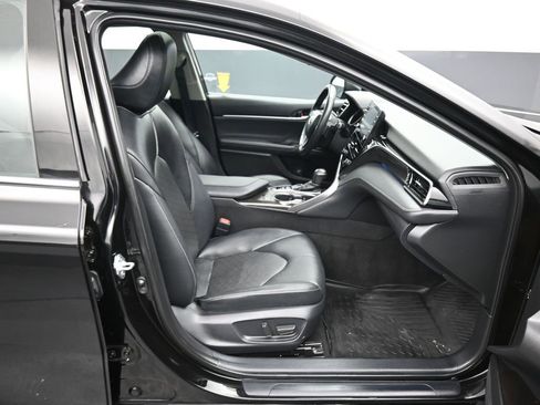 Used 2022 Toyota Camry XSE image 41